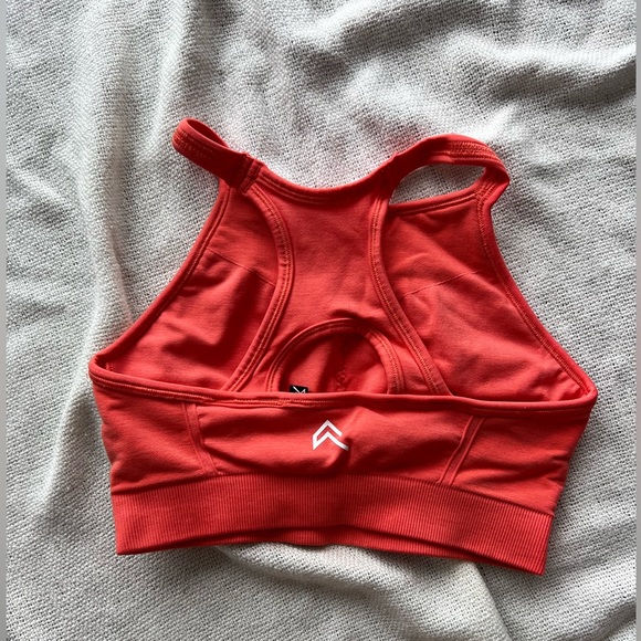 Oner Active
EFFORTLESS SEAMLESS HIGH NECK BRALETTE (size S) - Picture 5 of 5